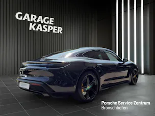 PORSCHE Taycan Turbo S