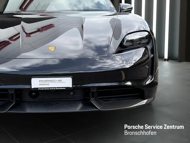 PORSCHE Taycan Turbo S