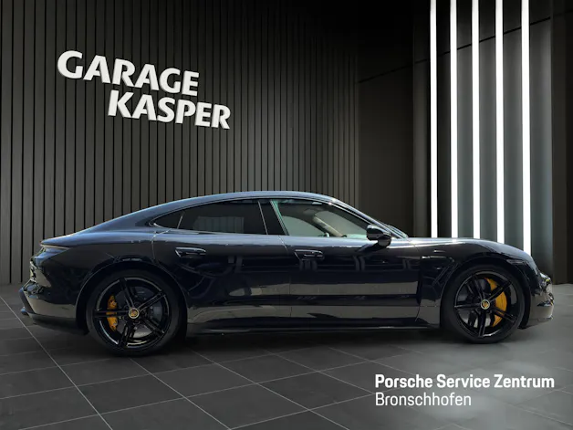 PORSCHE Taycan Turbo S