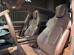 PORSCHE Taycan Turbo S