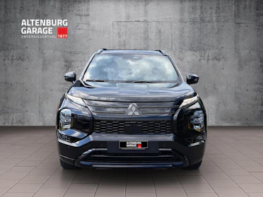 MITSUBISHI OUTLANDER 8