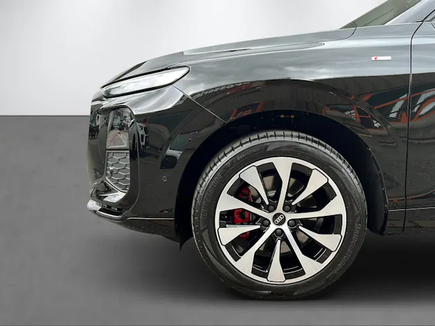 Audi Q3 SUV TDI quattro 142 kW S t 2000ccm 193PS/142kW 4 Zylinder TDI Diesel