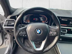 BMW 330d xDr. 48V Tour. Luxur