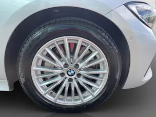 BMW 330d xDr. 48V Tour. Luxur