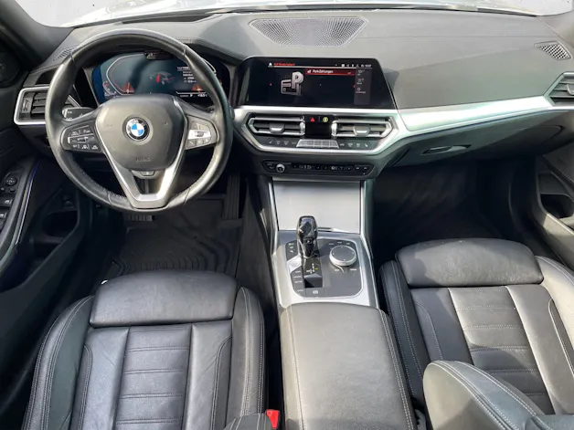 BMW 330d xDr. 48V Tour. Luxur