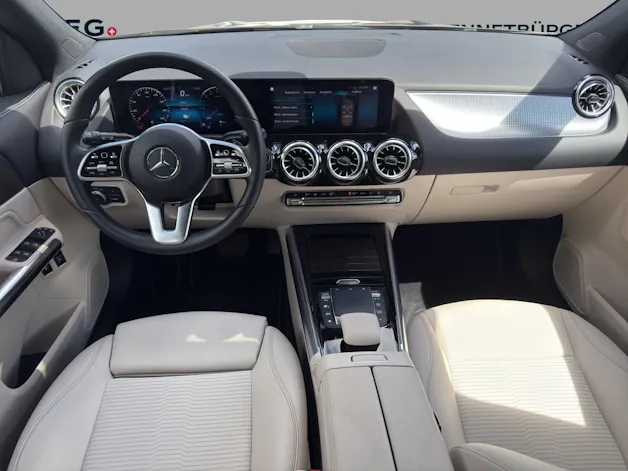 Mercedes-Benz GLA 250e Progressive 8G-DCT