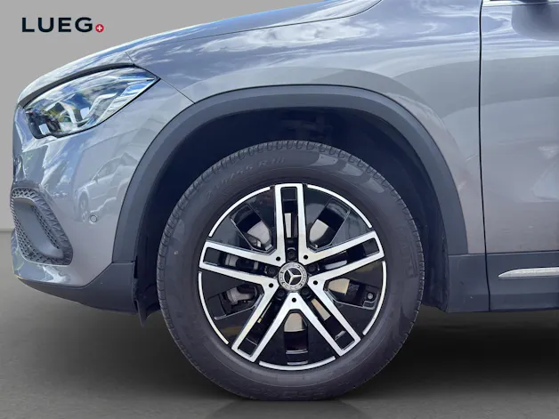 Mercedes-Benz GLA 250e Progressive 8G-DCT