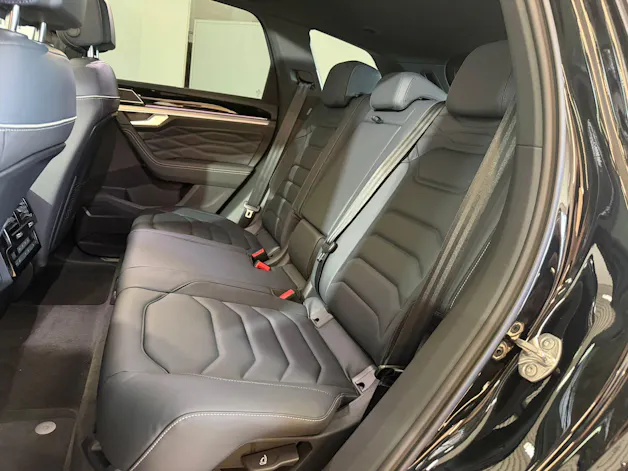 VW Touareg 3.0 TDI R-Line Final Edition Tiptronic