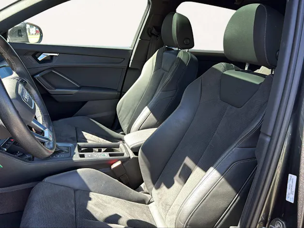 Audi Q3 35 TFSI S line Attraction S-tronic