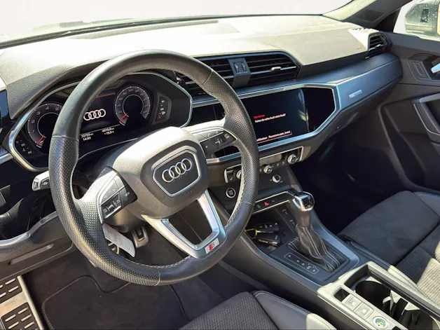 Audi Q3 35 TFSI S line Attraction S-tronic