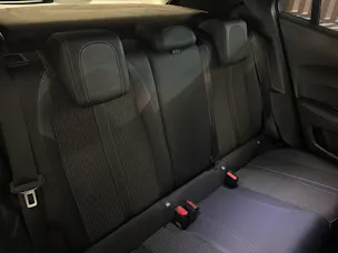 Peugeot 2008 1.2 PureTech GT EAT8