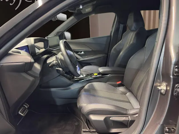 Peugeot 2008 1.2 PureTech GT EAT8