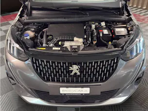 Peugeot 2008 1.2 PureTech GT EAT8