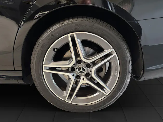 Mercedes-Benz E 220 d 4Matic AMG Line 9G-Tronic