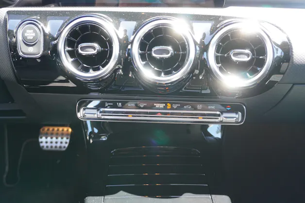 Mercedes-Benz CLA Shooting Brake 220 d 4Matic AMG Line
