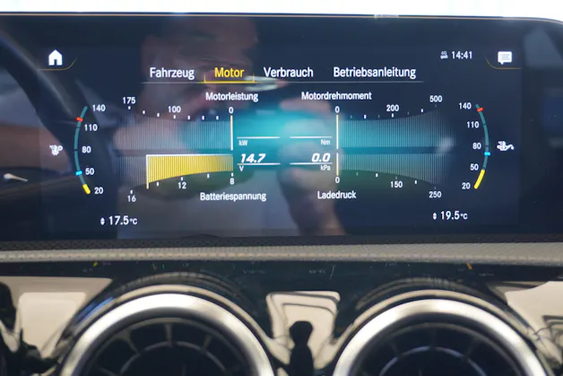 Mercedes-Benz CLA Shooting Brake 220 d 4Matic AMG Line