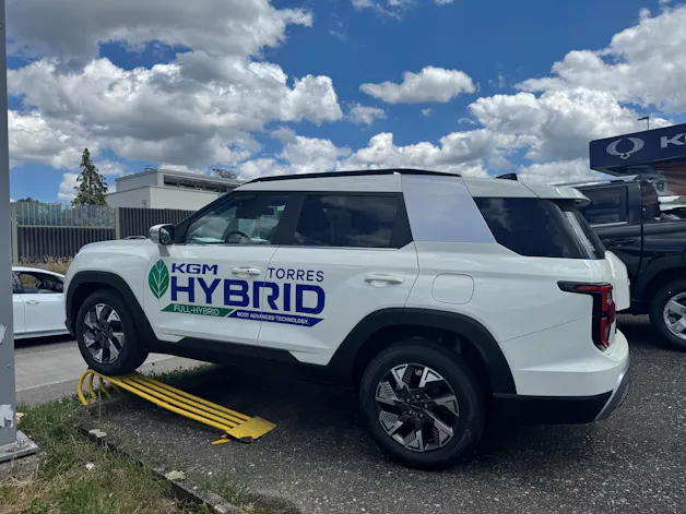 KGM -SsangYong Torres 1.5 TGDI Hybrid Platinum AT