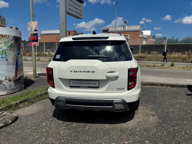 KGM -SsangYong Torres 1.5 TGDI Hybrid Platinum AT