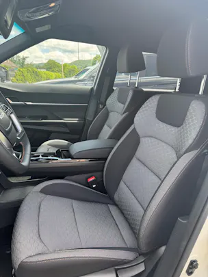 KGM -SsangYong Torres 1.5 TGDI Hybrid Platinum AT