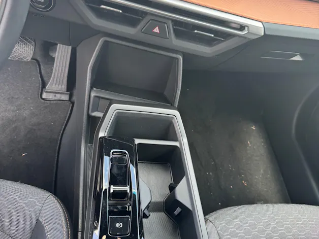 KGM -SsangYong Torres 1.5 TGDI Hybrid Platinum AT