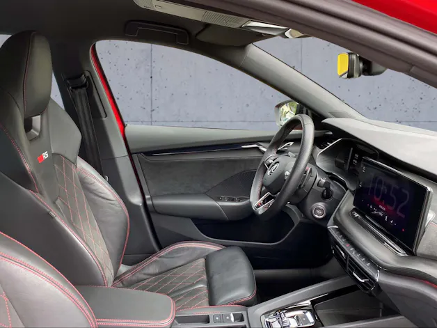 Škoda Octavia Combi 1.4 TSI PHEV DSG RS