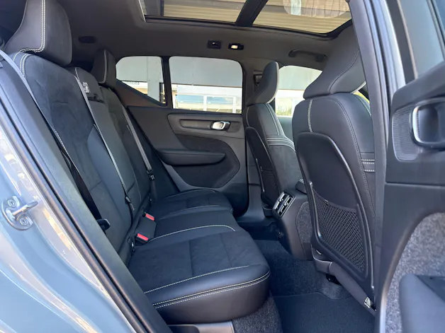 VOLVO EX40 Twin Black Edition AWD