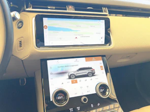 immagine del veicolo LAND ROVER Range Rover Velar 2.0 T R-Dynamic SE