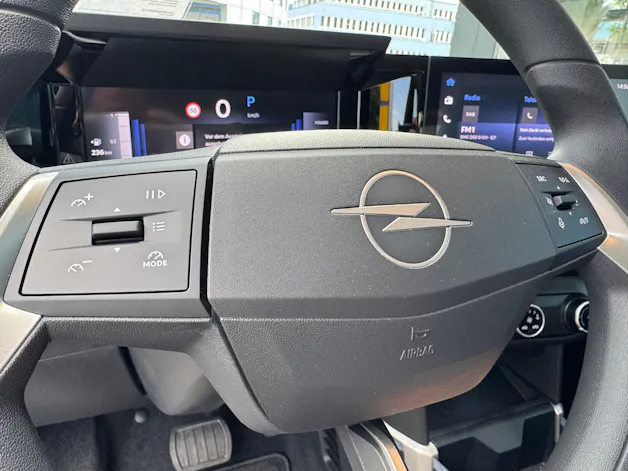 Opel Frontera 1.2Turbo HEV Edition