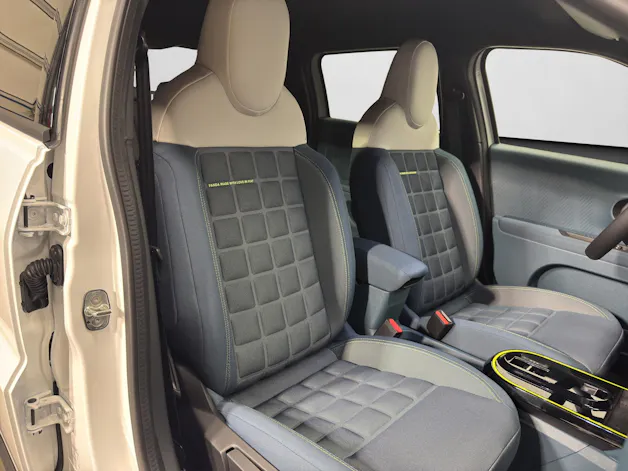 Fiat Grande Panda 1.2 Hybrid La Prima