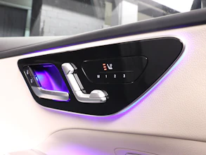 https://vehicle.imgix.net/4344135/97fbb8d1-81fd-4108-b69e-2fd88e03355d.JPG