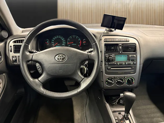 Toyota Avensis Sedan 2.0 D4 Linea Sol