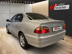 Toyota Avensis Sedan 2.0 D4 Linea Sol