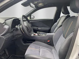 Lexus LBX 1.5 Hybrid Cool AWD