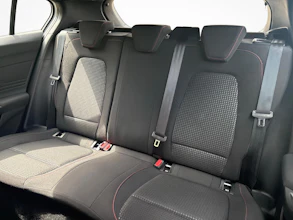 https://vehicle.imgix.net/4344198/87e8fef8-c31a-466a-841c-28306cd166a8.jpg