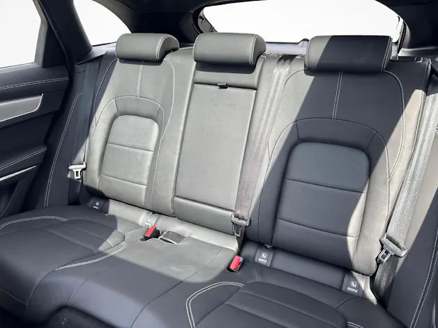 Jaguar F-Pace 2.0 P400e R-Dynamic HSE AWD