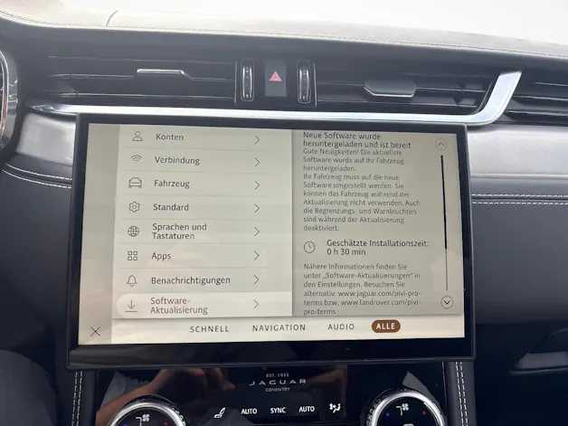 Jaguar F-Pace 2.0 P400e R-Dynamic HSE AWD