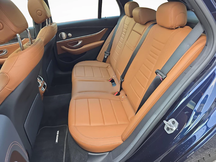 image du véhicule MERCEDES-BENZ E 220
