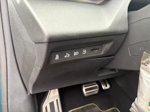 https://vehicle.imgix.net/4344222/0f1adf60-7c74-4c04-9a1a-284817fabaa3.jpg