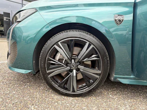 Fahrzeugbild PEUGEOT 308 SW 1.6 PHEV 180 GT Pack