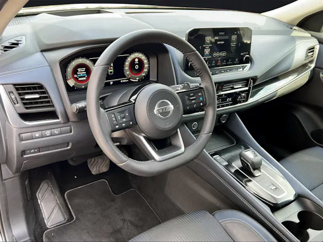 Nissan Qashqai 1.3 DIG-T 158 Premiere Edition