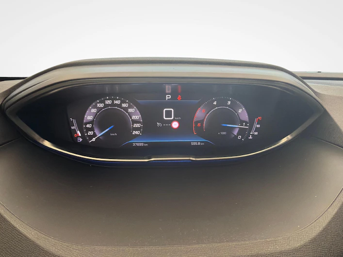 immagine del veicolo PEUGEOT 5008