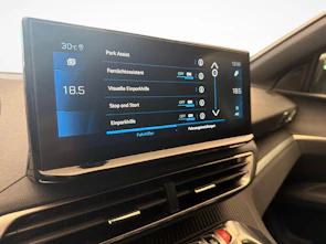 immagine del veicolo PEUGEOT 5008 1.5 BlueHDi Allure Pack