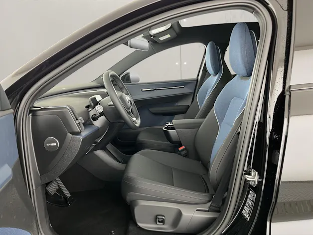 Volvo EX30 E60 Twin Ultra Performance Sw. Black Ed. AWD