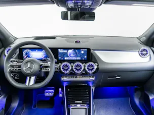 Mercedes-Benz GLA 250 Swiss Star AMG Line 4matic