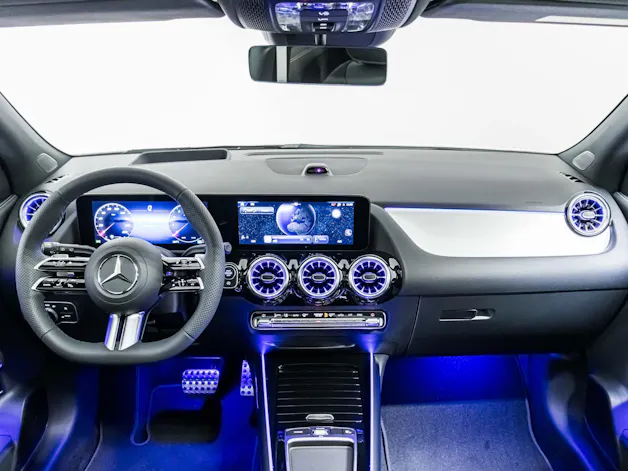 Mercedes-Benz GLA 250 Swiss Star AMG Line 4matic