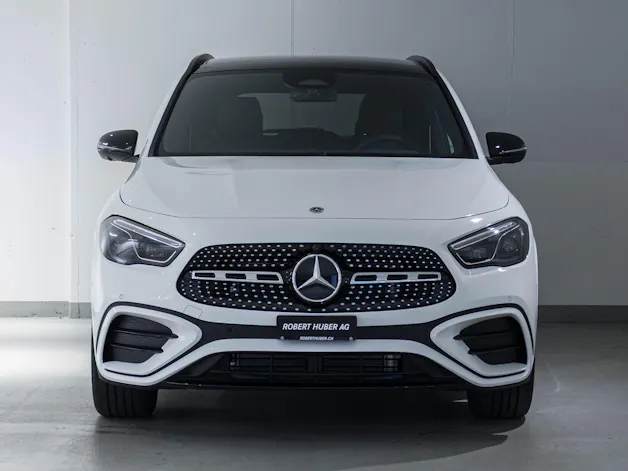 Mercedes-Benz GLA 250 Swiss Star AMG Line 4matic