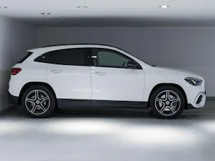 Mercedes-Benz GLA 250 Swiss Star AMG Line 4matic