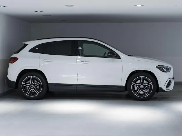 Mercedes-Benz GLA 250 Swiss Star AMG Line 4matic