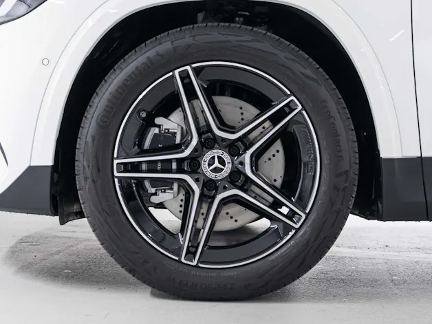 Mercedes-Benz GLA 250 Swiss Star AMG Line 4matic