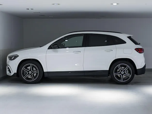 Mercedes-Benz GLA 250 Swiss Star AMG Line 4matic